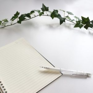 遺言書を「便箋」や「ルーズリーフ」に書くのはアリ？ナシ？